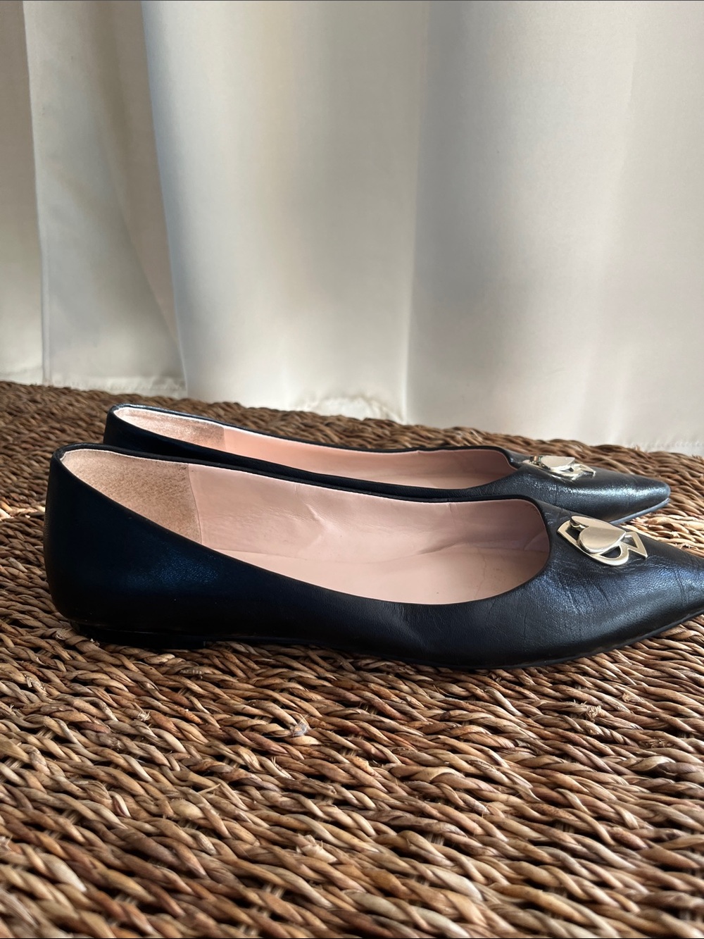 ♠️ kate spade Black Pointed Leather Flats with logo - Picture 9 of 12